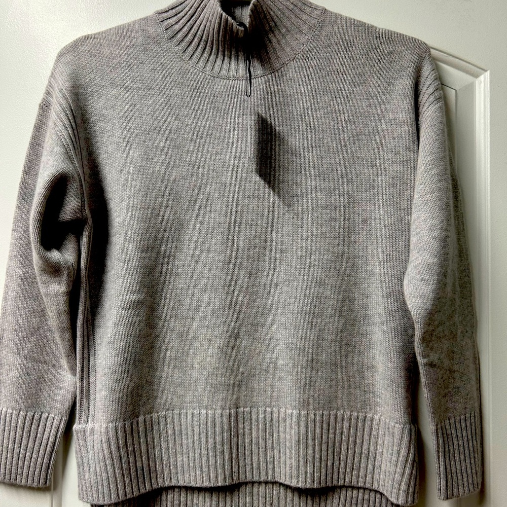Flat White • Alaise Cashmere Wool Pullover Sweater • Grey